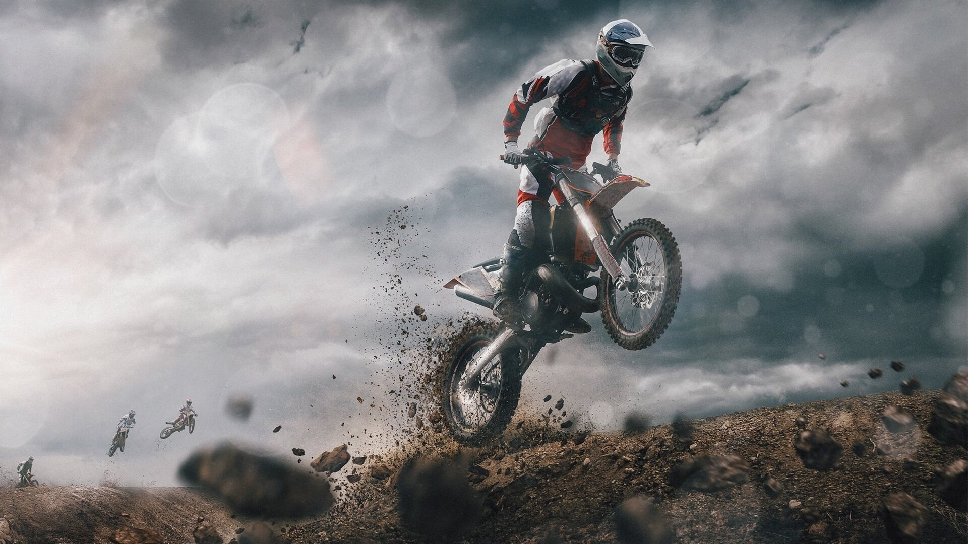 掘金小前锋赛后笑谈关键补防时刻，掘金队中锋