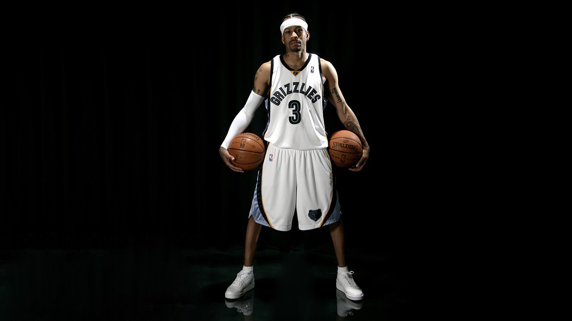 达米恩·麦肯齐:全黑队的进攻先锋,速度与技巧并存